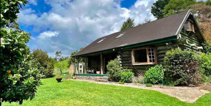 Coromandel Secluded Log Cabin Retreat Hikuai Exteriör bild